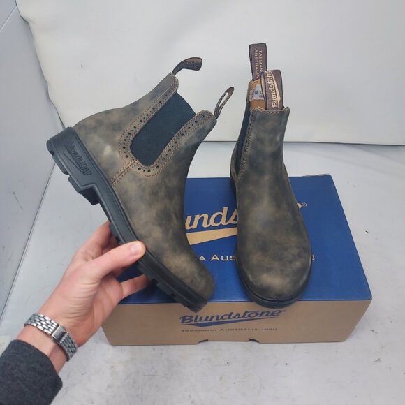 Blundstone Chelsea Boot in Rustic Brown